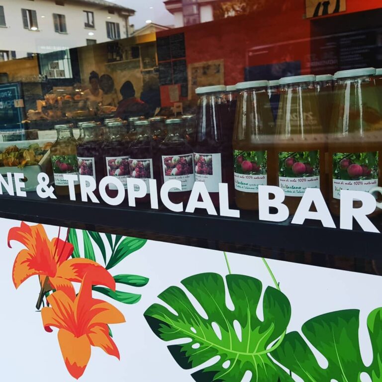 tropical-bar